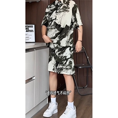 墨绿色套装