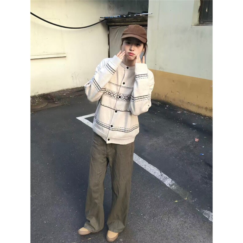 TK76-P58 浅米色老钱风费尔岛提花针织毛衣开衫男秋季美式复古图片