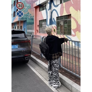 原版质量迷彩色直筒牛仔裤图片