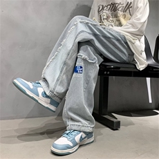 浅蓝色