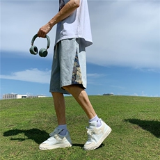 蓝色