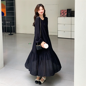 法式甜美赫本风圆领连衣裙女2025春秋季新款韩版宽松显瘦气质长裙图片