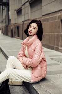 轻薄羽绒服图片