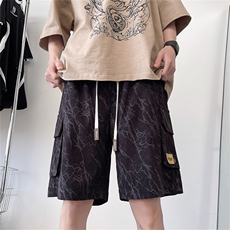 黑色