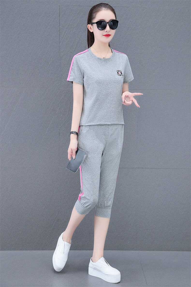 燕颉中年妈妈夏装套装纯棉短袖t恤中老年洋气休闲运动服女两件套,女装运动套装,燕颉服饰