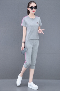 燕颉中年妈妈夏装套装纯棉短袖t恤中老年洋气休闲运动服女两件套图片