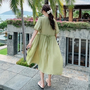 绿色超火V领系带连衣裙女夏高级感小个子超好看a字裙海边度假风图片