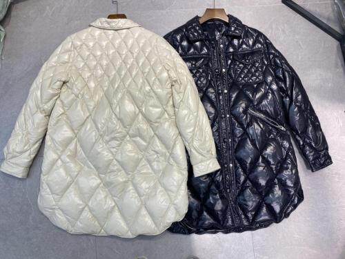 高品质羽绒服新款，女装羽绒服，依依主导