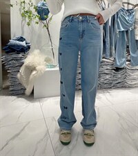 2022夏款绣花牛仔裤宽松牛仔裤，女装牛仔裤，雪儿诱惑