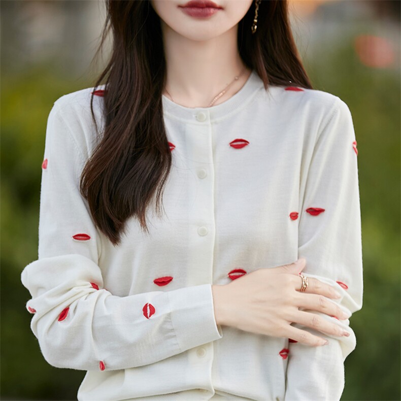 拼色圆领精纺羊毛针织开衫女圆领刺绣长袖毛衣宽松小个子外套上衣,针织衫/毛衣,片语羊绒