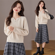 慵懒风V领镂空细闪慵懒针织衫欧洲站2025秋季新款韩系别致上衣女，女装羊毛衫，艾米