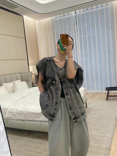 秋款新款牛仔马甲，女装马夹，依唯家