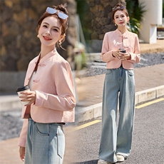 洋气粉色新中式盘扣外套女2025春秋新款气质显瘦立领提花上衣，女装短外套，芭米依尚