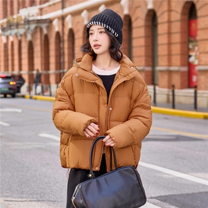 现货新款冬装白鸭绒羽绒服女短款宽松连帽加厚外套图片