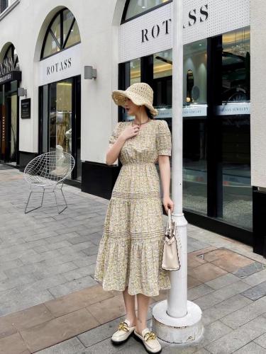 现货 碎花裙2021新款夏季女士收腰显瘦气质通勤法式连衣裙图片