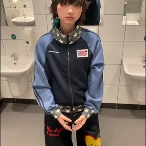 W28-P63 棒球服外套女春秋2025新款设计感中性短款独特超好看外套图片