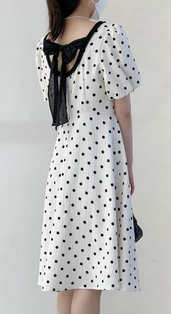 后背蝴蝶结、波点连衣裙，女装连衣裙，Must Bloom绽放
