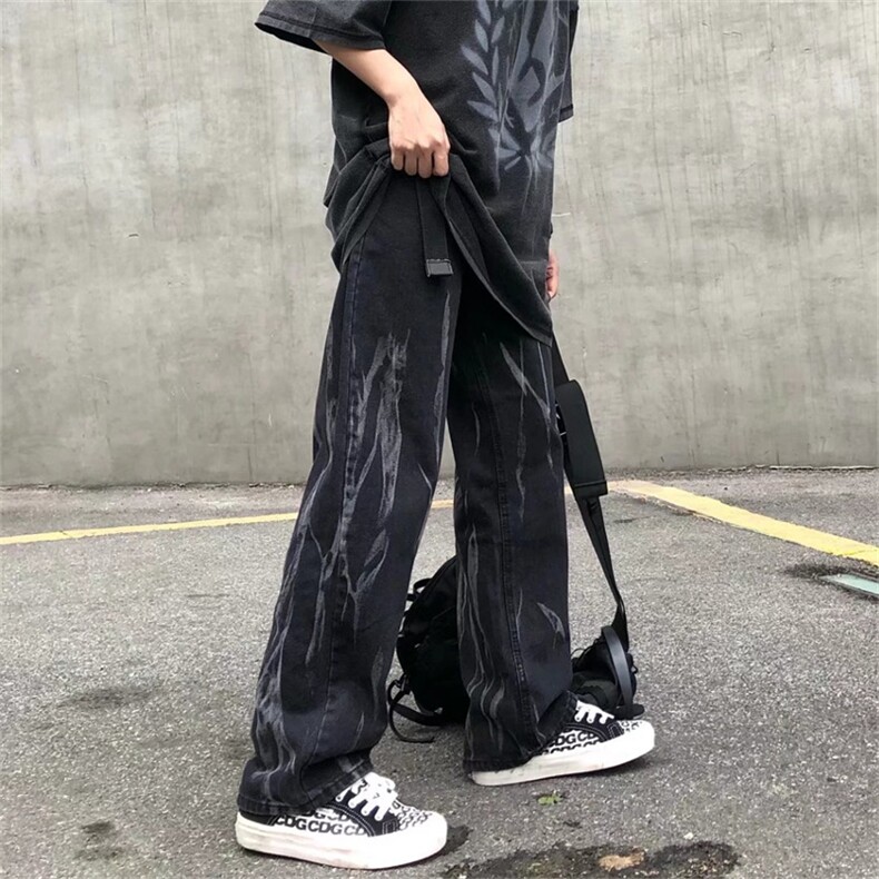 黑色