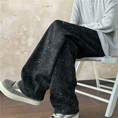 黑色