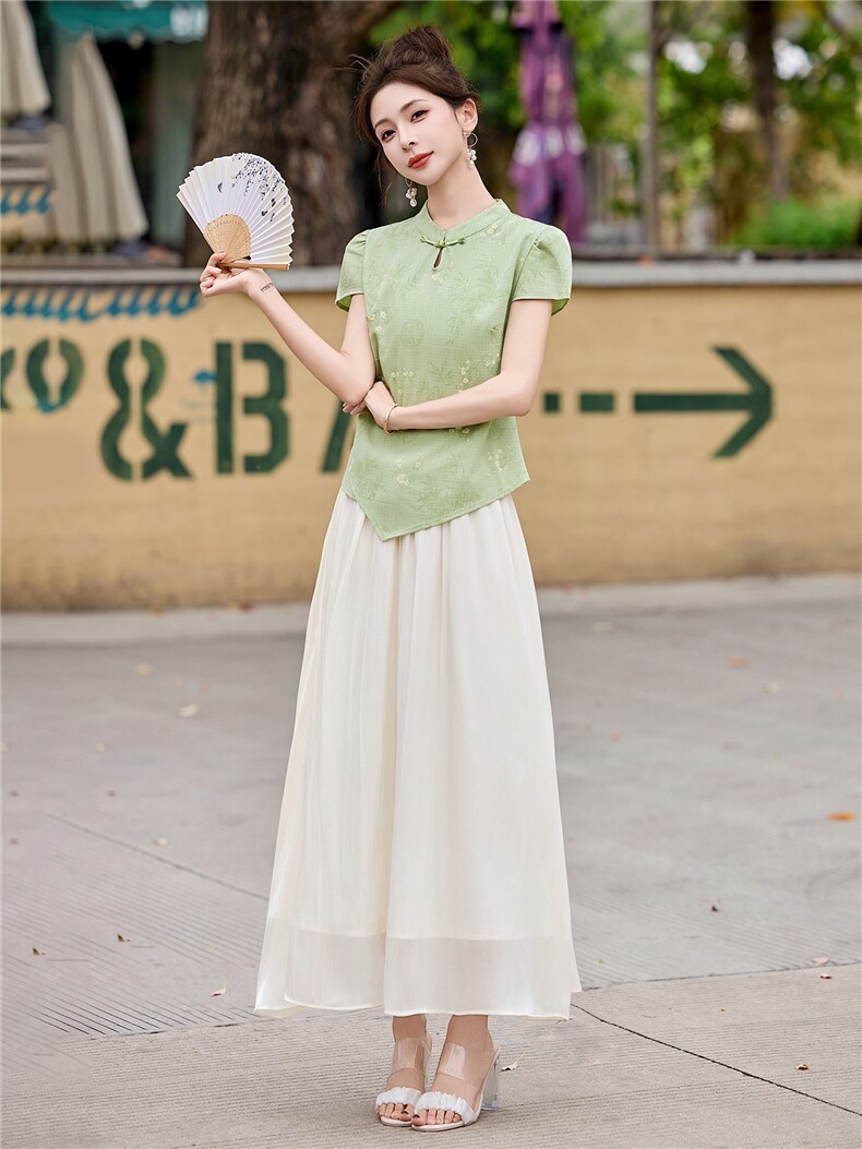 新中式盘扣改良旗袍上衣女2026夏新款好看气质,女装套装/套裙,贵人树