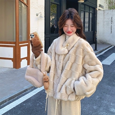 杏色仿水貂毛皮毛一体羊羔毛厚外套女秋冬超火好看高级感加绒棉服，女装短外套，2C151