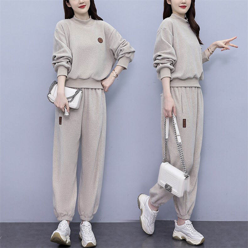 2024新款秋冬半高领加绒加厚时尚套装,女装运动套装,凯瑟曼