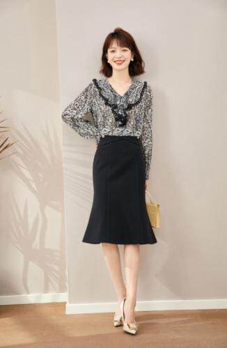 2021秋季新品韩版气质上衣，其它，秋子丰色(1F)