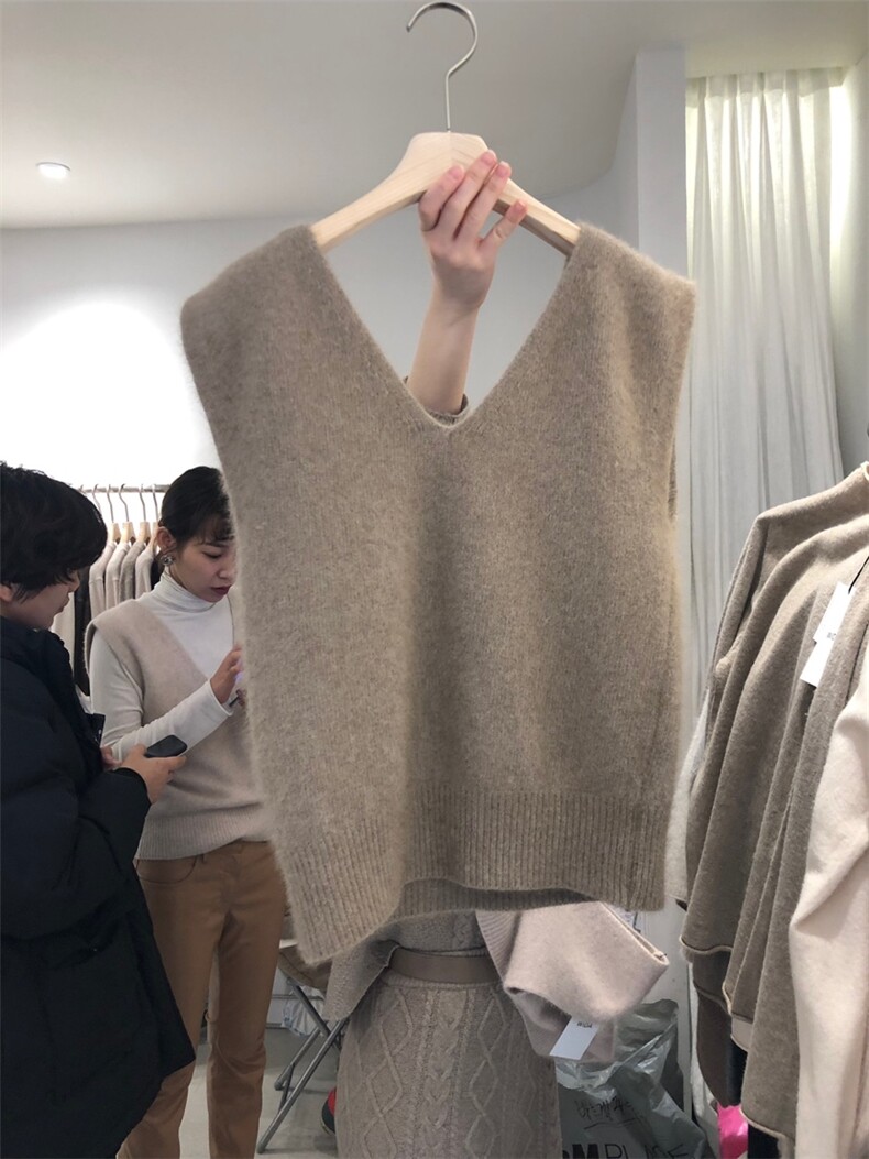 秋冬羊毛韩版宽松V领马甲女短款毛衣坎肩百搭慵懒风针织背心外搭,女装马甲,嘉日羊绒