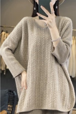 秋冬V领羊毛衫女中长款宽松套头针织毛衣百搭扭花打底，女装羊毛衫，秋双羊绒