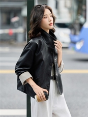时尚条纹袖口拼接皮衣外套女2025秋新款宽松百搭休闲立领夹克上衣，女装皮衣，魅衣本色