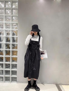 背带裙百搭简约打底图片