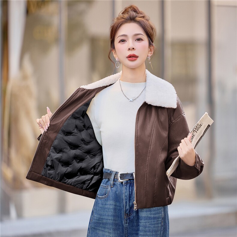 2025年冬季时尚休闲保暖优雅pu羽绒服,女装羽绒服,依恋蒂丝