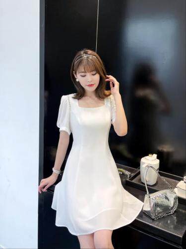 （现货）连衣裙，女装连衣裙，伊娜蕾尔