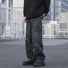 灰色