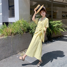 黄色短袖连衣裙子女夏2025年新款设计感小众法式气质收腰显瘦长裙，女装连衣裙，2D045