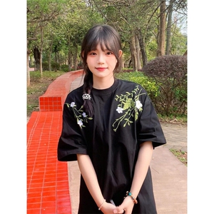 美式街头花环刺绣文字短袖T恤男女情侣夏宽重磅小众设计百搭半袖图片