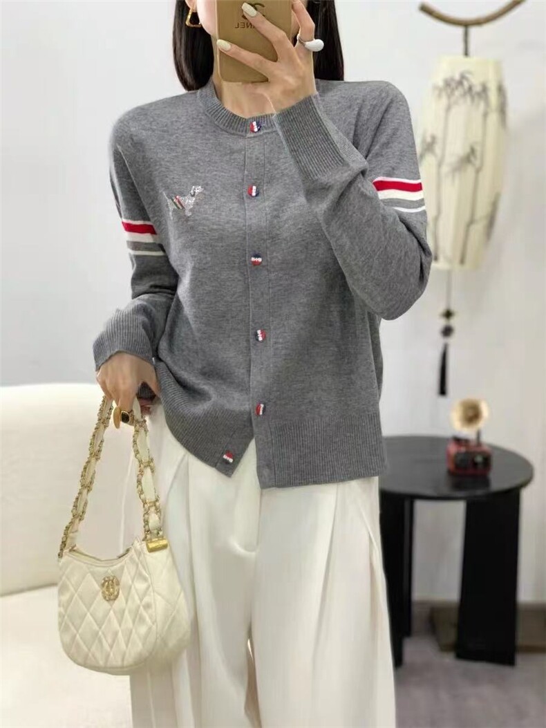 法式高端小狗提花圆领针织开衫女2025新款休闲毛衣外套百搭上衣潮，女装针织衫/毛衣，百纯羊绒