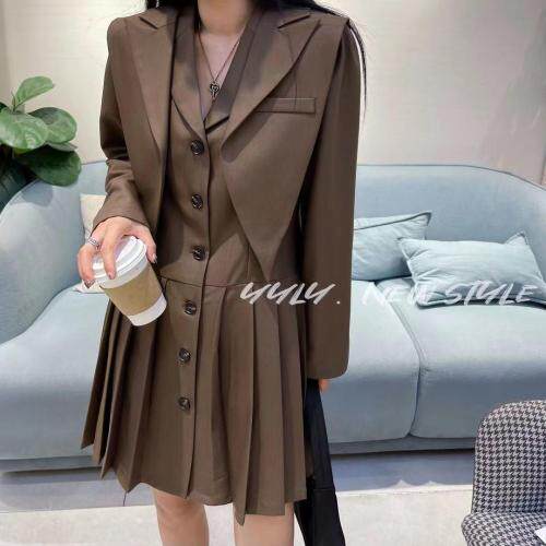 现货秋季新款披肩西装百褶裙，女装西装，迎盈柳韵