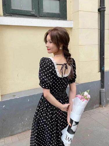 新款连衣裙，女装连衣裙，雨恋依香