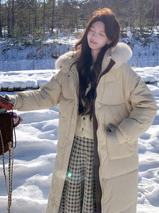 （现货！）长款连帽狐狸毛领宽松阔版加厚保暖羽绒服女图片
