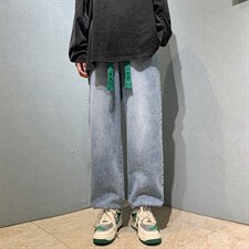 浅蓝色