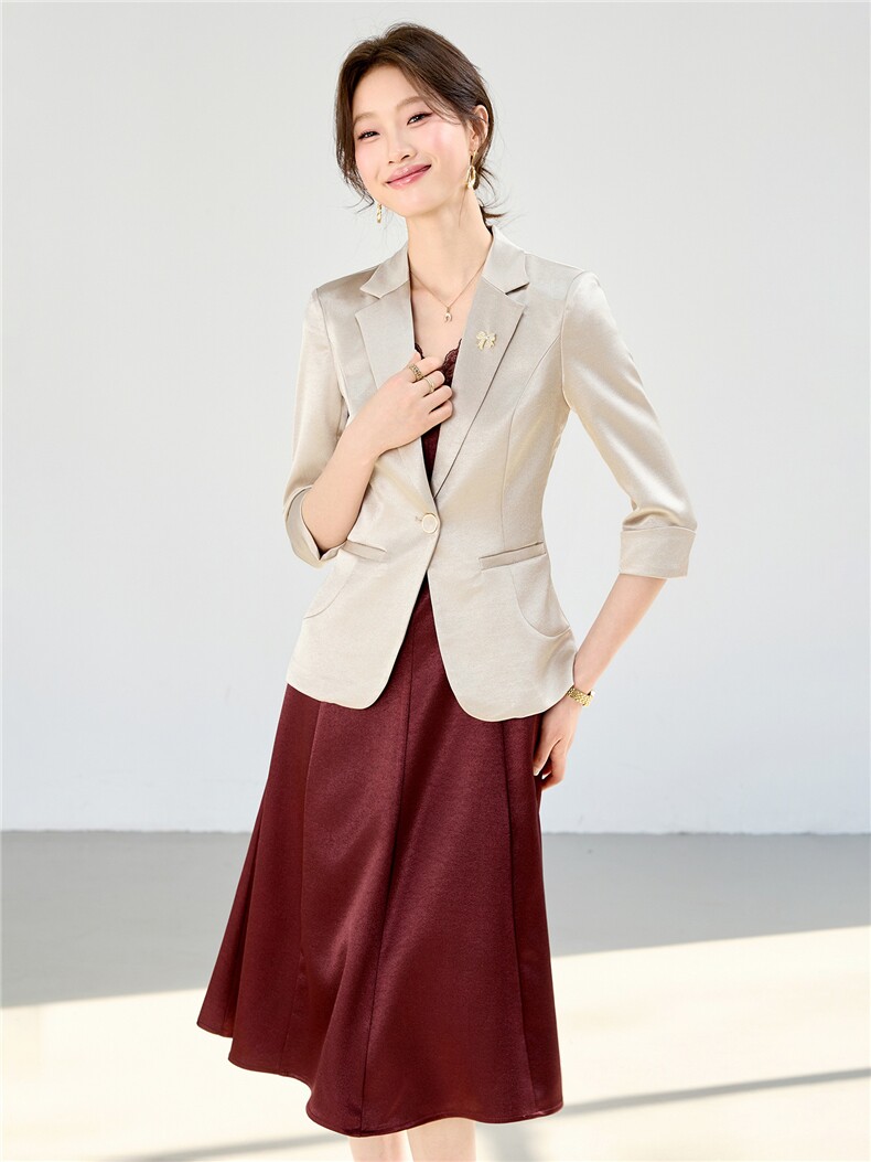 2026春装新款高品质气质中袖西装外套+V领连衣裙两件套女,女装套装/套裙,苗苗