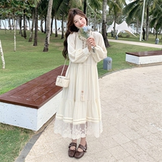 波西米亚长袖白色连衣裙女春秋2025新款超火好看气质蕾丝拼接长裙，女装连衣裙，2D035