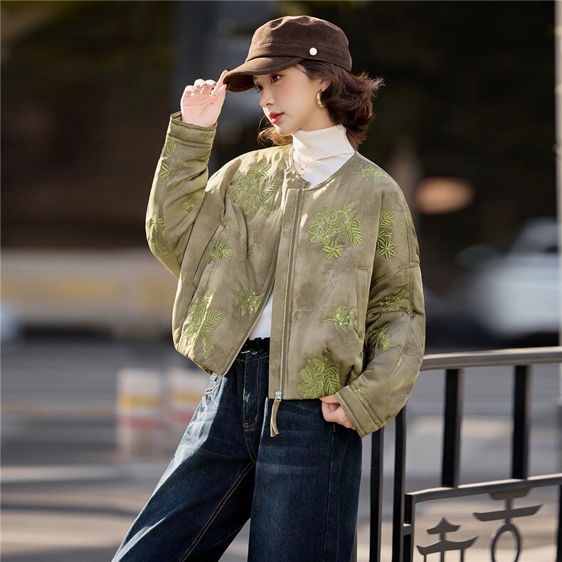 水衣源889款刺绣带围脖短款夹棉棉服外套女,女装棉衣/棉服,水衣源