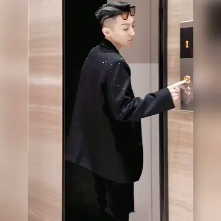 满天星设计感西装外套男高级痞帅百搭韩版炸街闪闪烫金小西服上衣,男装西服,星座506A