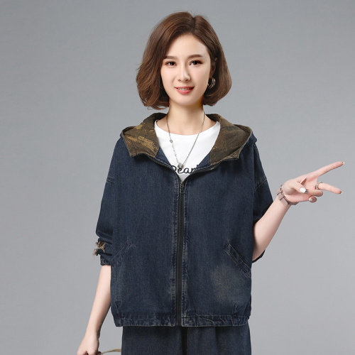 2021秋季新款时尚拼接连帽水洗牛仔外套,女装牛仔外套,叶笙衣