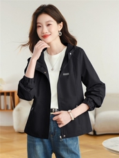 现货大货已出！！！2025秋季新款休闲外套女时尚修身百搭夹克，女装短外套，以桐