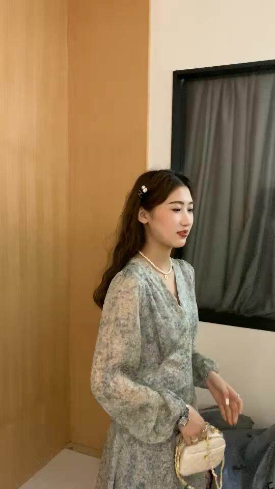 韩风气质百搭连衣裙，女装连衣裙，欧妮卡蒂蔓