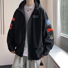 黑色