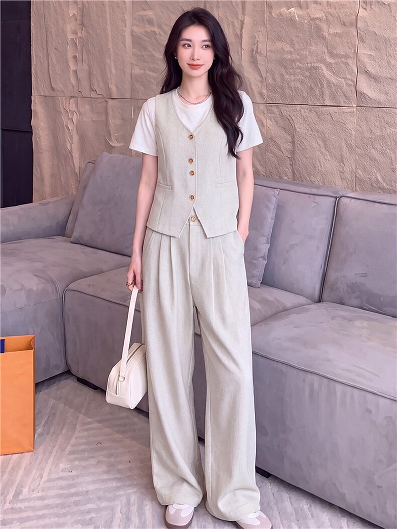 高级感休闲运动套装女春款圆领马甲上衣内搭白色T恤阔腿裤三件套,女装套装/套裙,江南